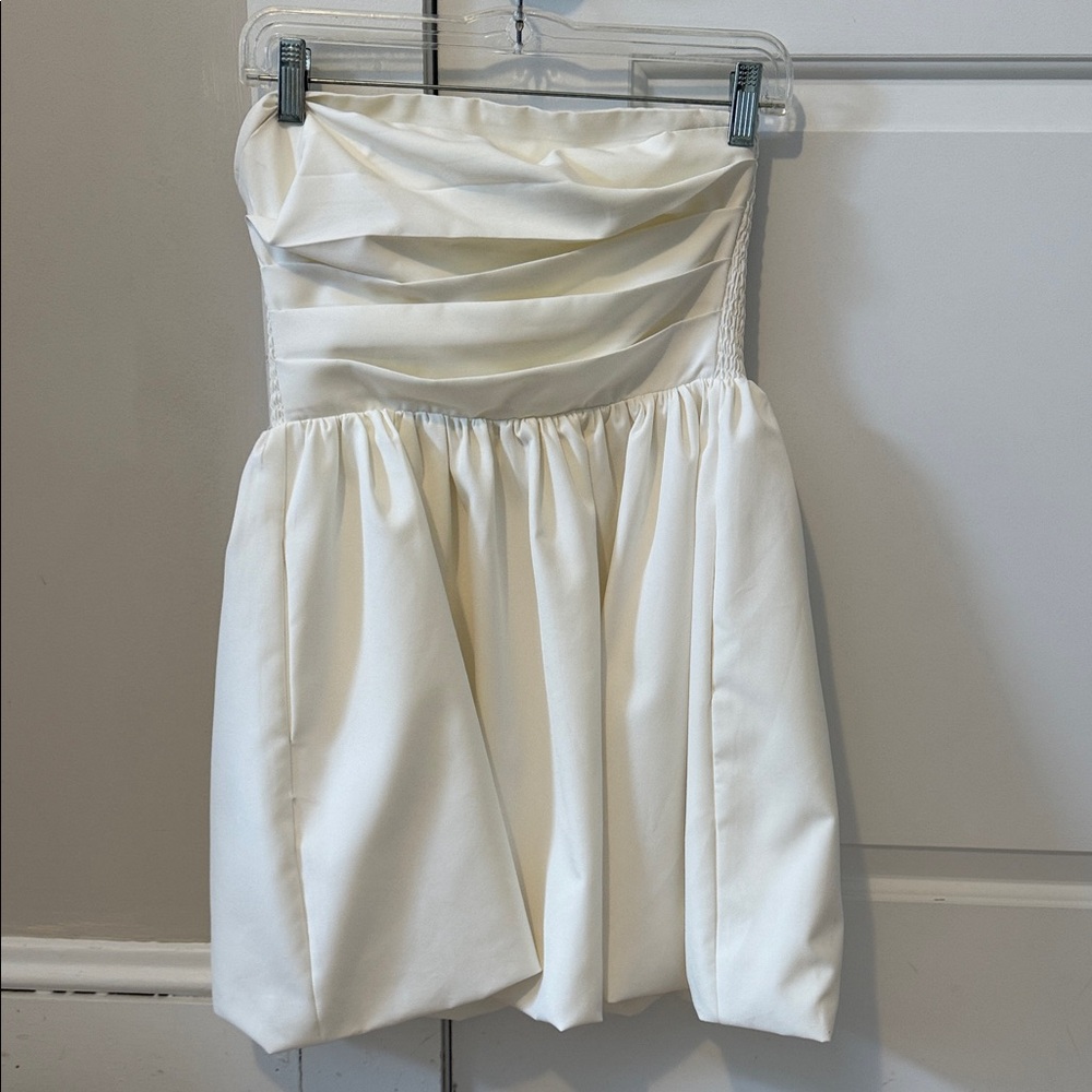 Elegant Cream Strapless Dress